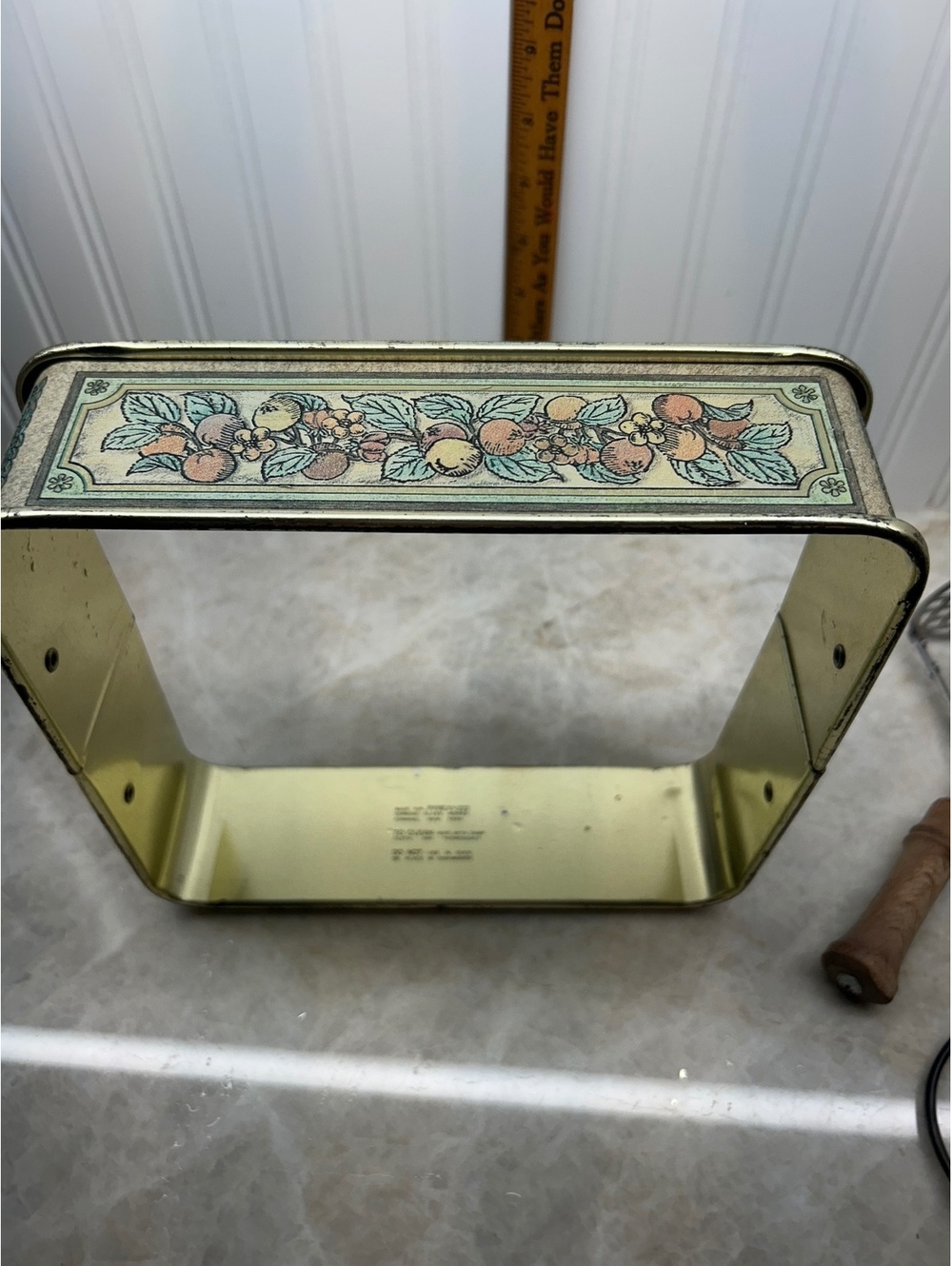 Vintage Pyrex "Golden Harvest" Casserole Metal Carrier